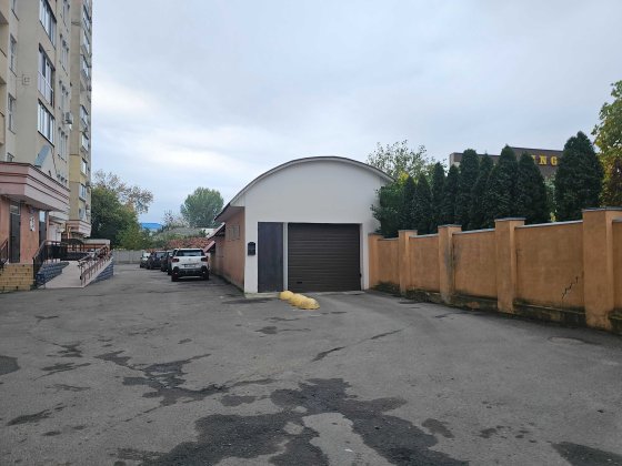 Продаж зручного паркомісця у підземному паркінгу, Кірова 94 Черкаси