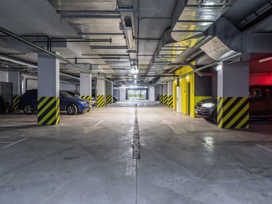 Продаж паркінгу ЖК Славутич. 15 кв.м. вул.Зарічна, 4 корпус 1 Киев