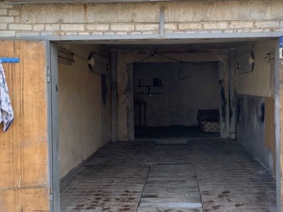 Продам  большой гараж на 2 авто ( тополь 1 Счастливый) Днепр
