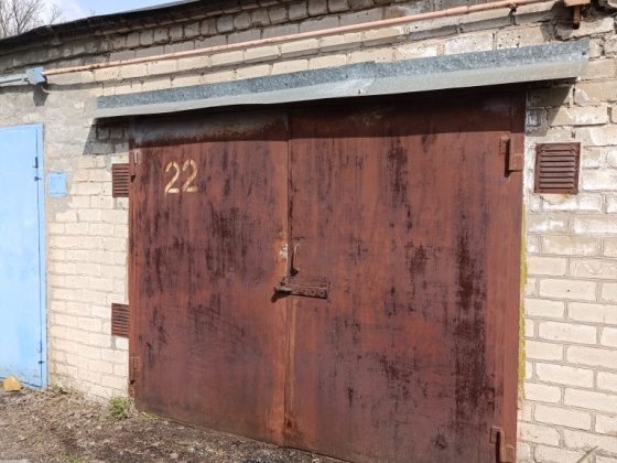 Продам капітальний гараж в кооперативі "Юність",в космічному мікрорайо Запорожье