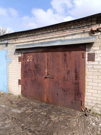 Продам капітальний гараж в кооперативі "Юність",в космічному мікрорайо - фото 1