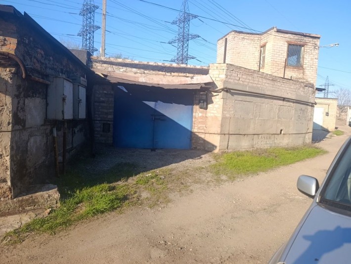 Продам гараж центр города - фото 1