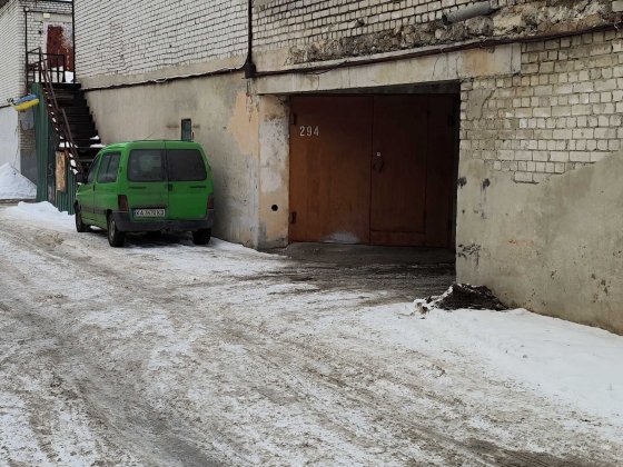 Продається гаражний бокс від власника в ГК "Динамо", вул  міста Шаллет, 1а. Киев