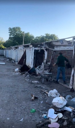 Продам місце під гараж - фото 1