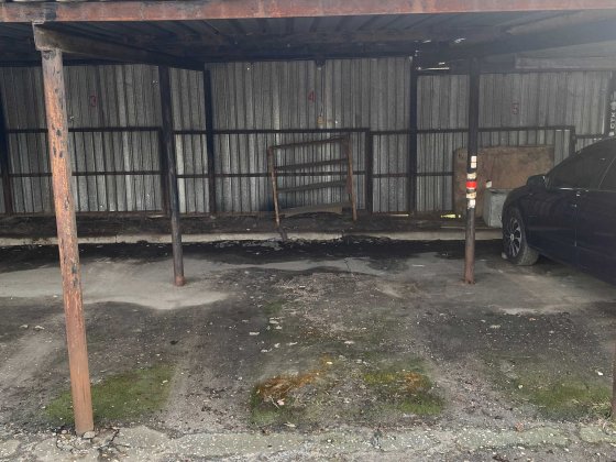 Продам місце на стоянці Харків