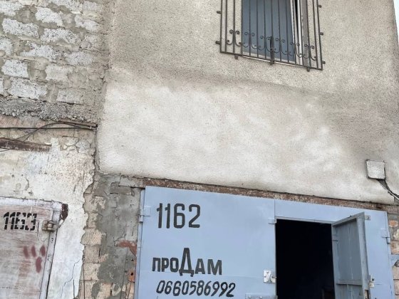 Продам Цегляний Гараж два поверхи з кахельною піччю Южка 11 кооператив Годилов