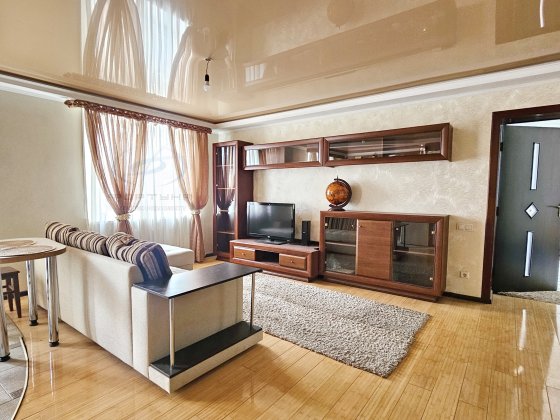 ЕЛЕГАНТНА 2кім.кв з ФУНКЦІОНАЛЬНИМ плануванням Черкассы