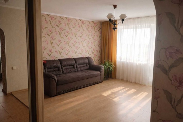 Продам затишну трикімнатну квартиру в самому центрі Охтирки - фото 1