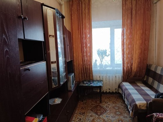 Продам кімнату в гуртожитку по вулиці Київська,на  початку Броварів Бровары