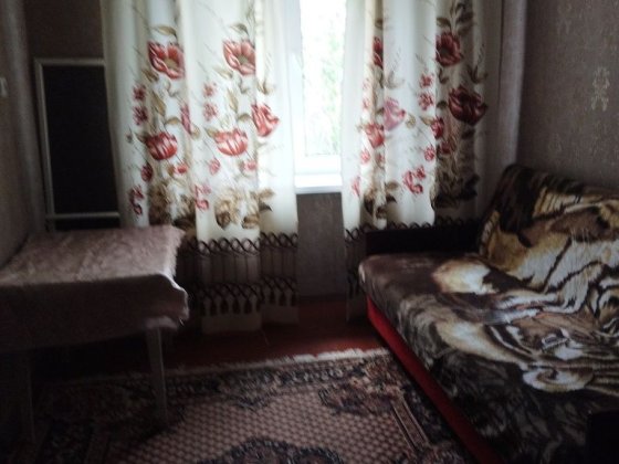 Продається кімната в малосімейці, з меблями,без посередників. Кременчук