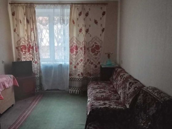 Продам комнату - р-н. Варус (большой) Нікополь