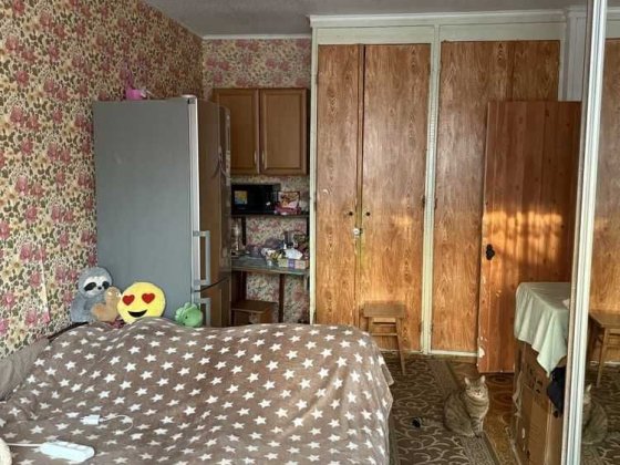 Продається секція в гуртожитку, площа 34м2, поверх 2/9, м-н Алмазний Полтава