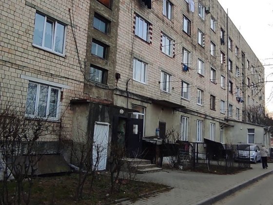 Терміново продається кімната в гуртожитку р-н Миру! Черновцы