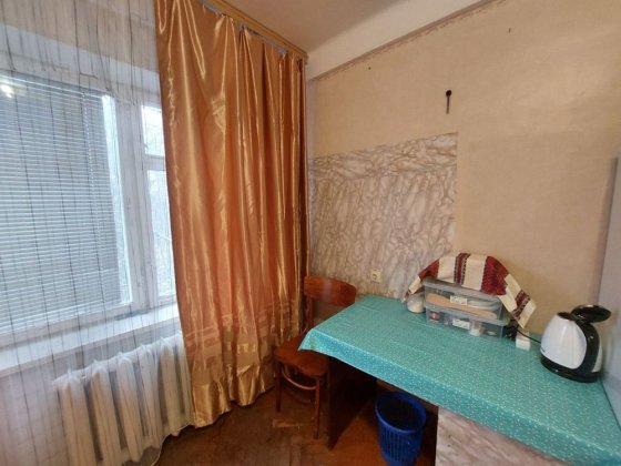 Продам! Кімнату в Шевченківському районі ! без комісіі Киев