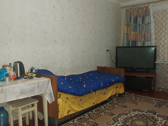 Кімната у 2 х кімн.кв. 18 м.кв . 3/5 цегл. 6000 у.о торг Запорожье