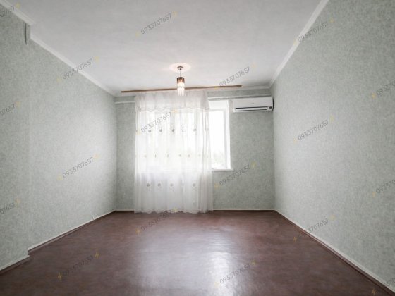 Продам комнату на Театральной в хорошем общежитии.