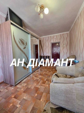 Продам меблированную комнату 18м Адмиральский проспект/ Доковая - фото 1