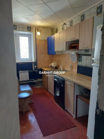 Кімната в гуртожитку з окремою кухнею / Пересипський район - фото 1