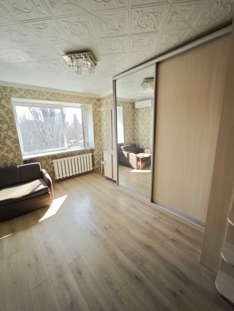 Кімната після ремонту у комунальній квартирі, вул Інглезі/Космонавтів - фото 1