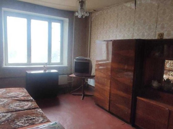Продам простору кімнату 17,4м2 район заводу Шевченка вулиця Селянська. Харків