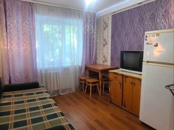 Кімната у комунальній квартирі на середньому поверсі на вул Краснова. Одеса