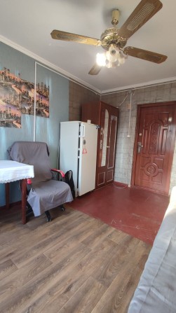 Светлая комната в коммуне, на Черемушках - фото 1