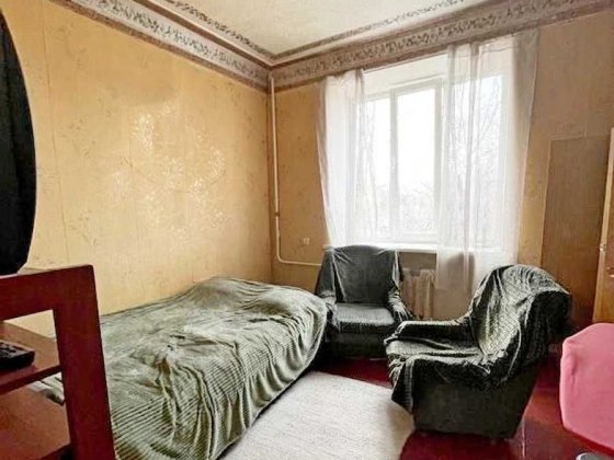 Продаю гостинку в «сталінському» будинку на ХТЗ Харків