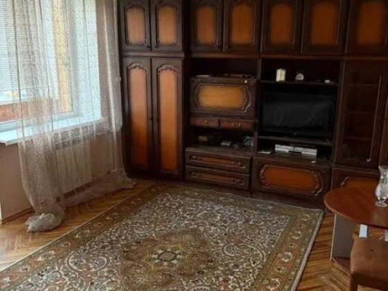 Продаж 2К квартири (кімнати ізольовані) з ремонтом у Шевченківському районі по вул. Загорівська,38.  Київ