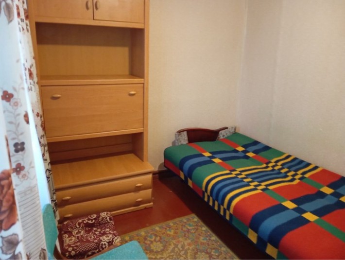 Власник Здам кімнату для дівчини - фото 1