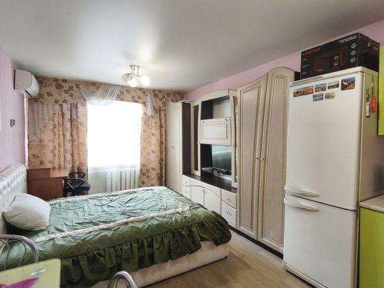 Здається кімната в гуртожитку Вишневе