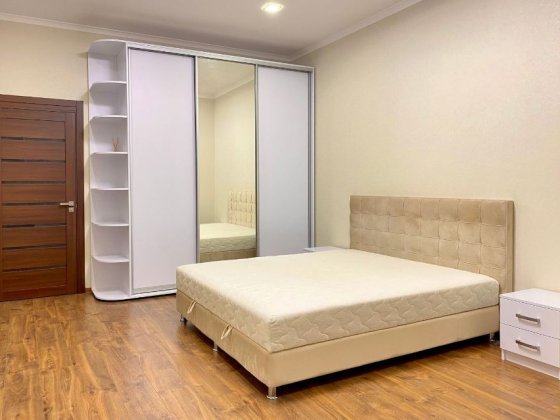 Продаж 1кімнатної  квартири  вул. Іоанна Павла II,11  Печерский р-н. Київ