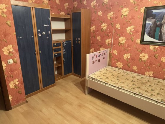 Здам гарну кімнату для 1-ї,2-х дівчат; 10 лінія.Облаштована. Ірпінь