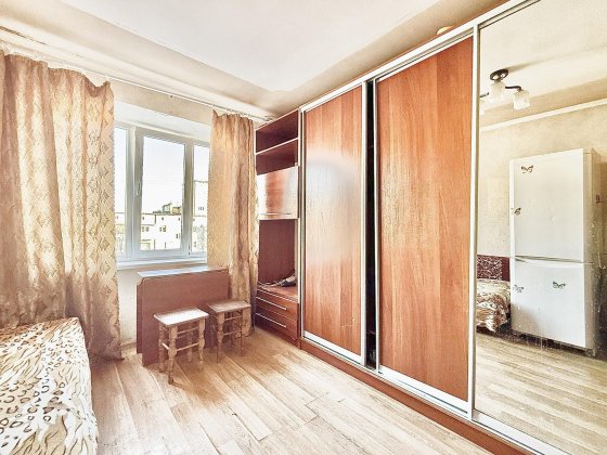 Кімната в гуртожитку Східний