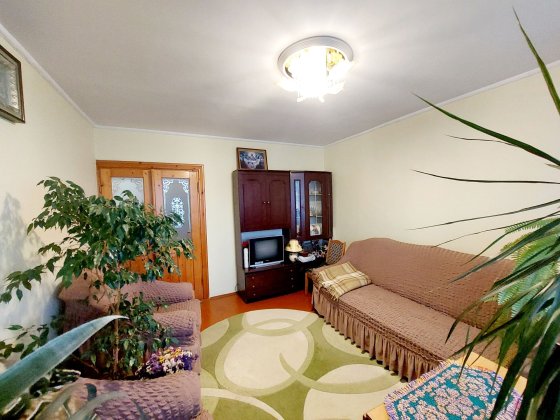 Здається Підселення для дівчини Вул. Руська Черновцы