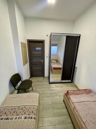 Здається житло! Кімната для 1-2х осіб,комунальні в ціні.Центр міста - фото 1