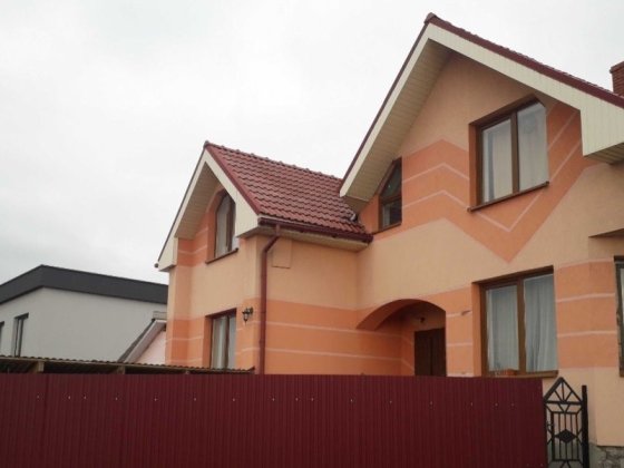 В приватному будинку здам кімнату - спальню