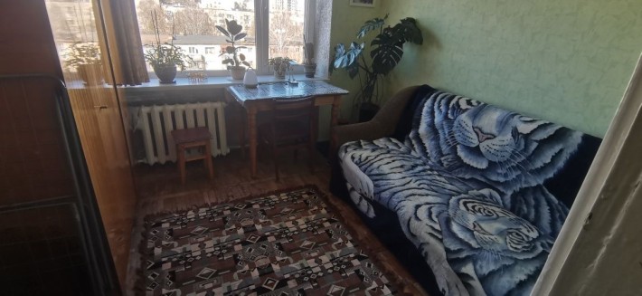 Окрема кімната Космонавтів, комунальні враховані - фото 1