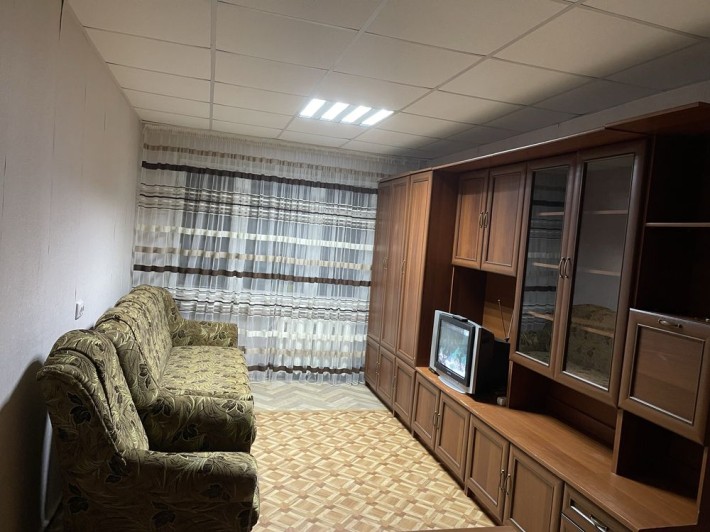 Оренда кімнати в гуртожитку - фото 1