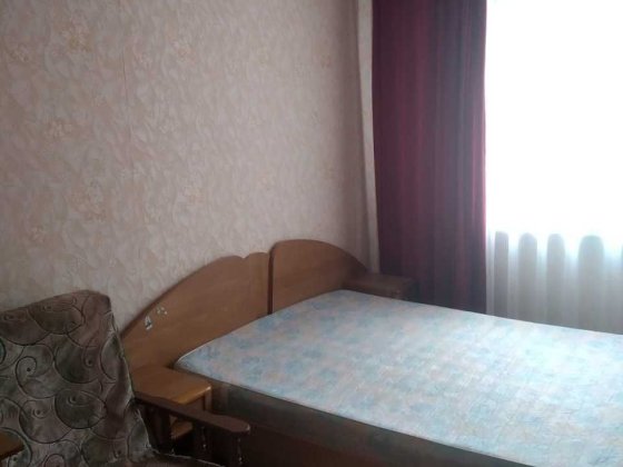 Кімната на метро Героїв Дніпра з 9 квітня Киев