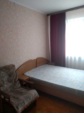 Кімната на метро Героїв Дніпра з 9 квітня - фото 1