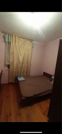 Кімната в трикімнатній квартирі - фото 1