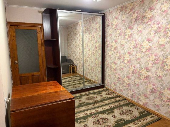 (3) Здам 1 кімнату в 3-кімнатній квартирі на Вишеньці 3698 Винница