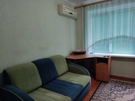 Комната-студия на Малом рынке.Собственник 4000 грн (коммунальные  уже включены в стоимость!) Запорожье