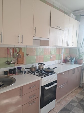 Здається окрема кімната для 1 або 2 дівчат - фото 1