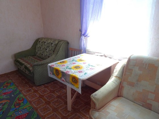 Изюмская, отдельная хорошая комната, метро Голосеевская Київ