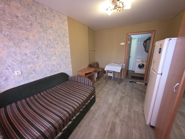 Сдам от хоз  комнату в комуне на Космонавтов  68, эт3, 13м2 - фото 1