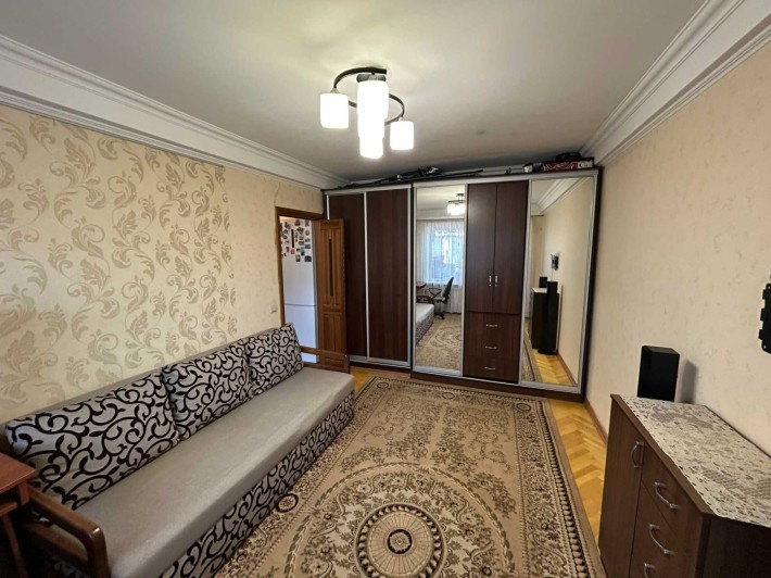 Чудова Кімната на бульварі Верховної Ради 28 - фото 1