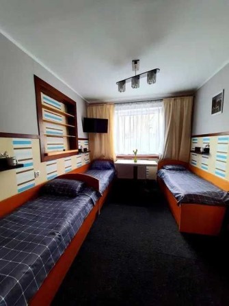 Здам місце в кімнаті! Метро Золоті ворота Київ. Власниця  Дешево - фото 1