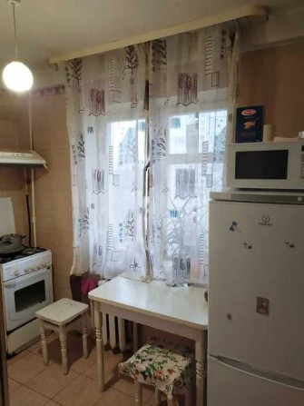 Сдам комнату для девушки(без брокерской комиссии) - фото 1