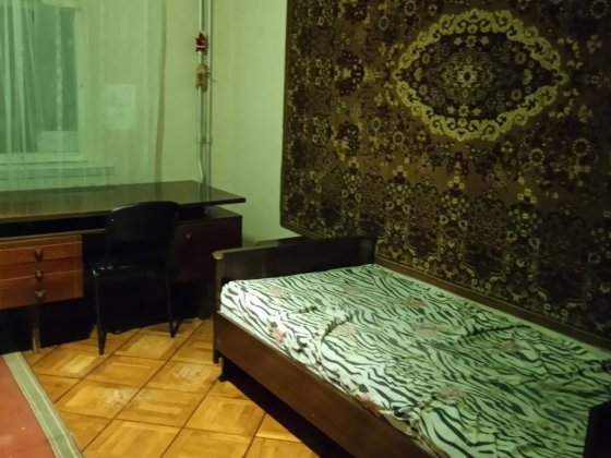 Здам кiмнату з Балконом м Лiвобережна Київ